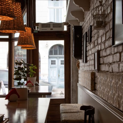 coffee-shop-indoors-cafe-393954-1.jpg